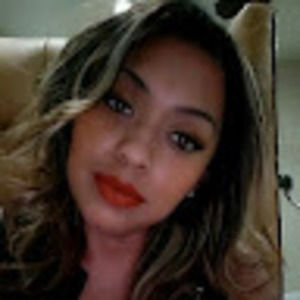 Meet your Posher, Iris